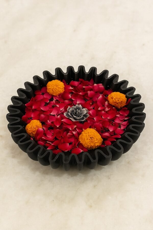 Black Marble Ruffle Scalloped Bowl - Image 2