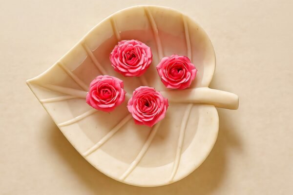 Urli heart shape leaf platter/bowl